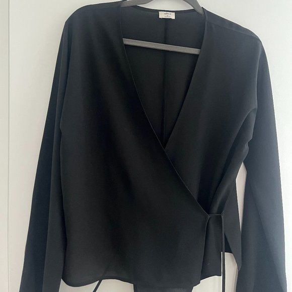 Aritzia Tops - Wilfred (Aritzia) - Lilia Wrap Blouse - Size US M